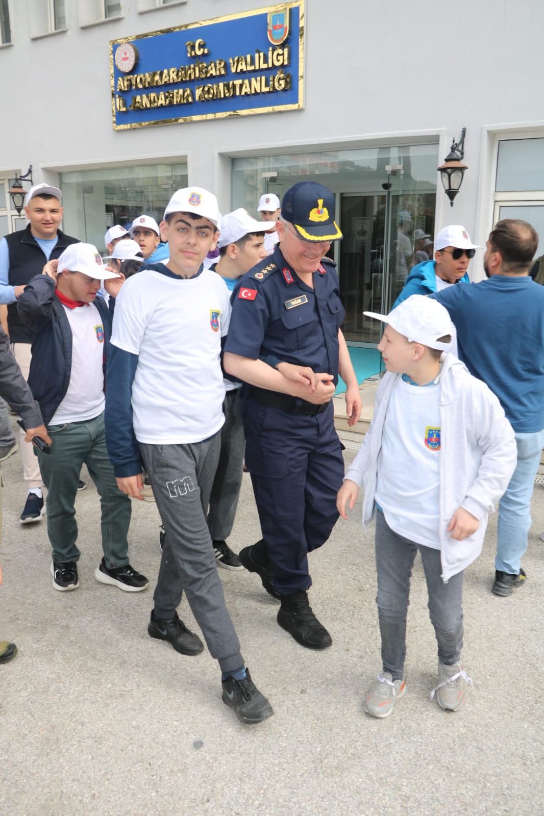 Afyonkarahisar Jandarması'ndan Engelli Çocuklara Anlamlı Etkinlik