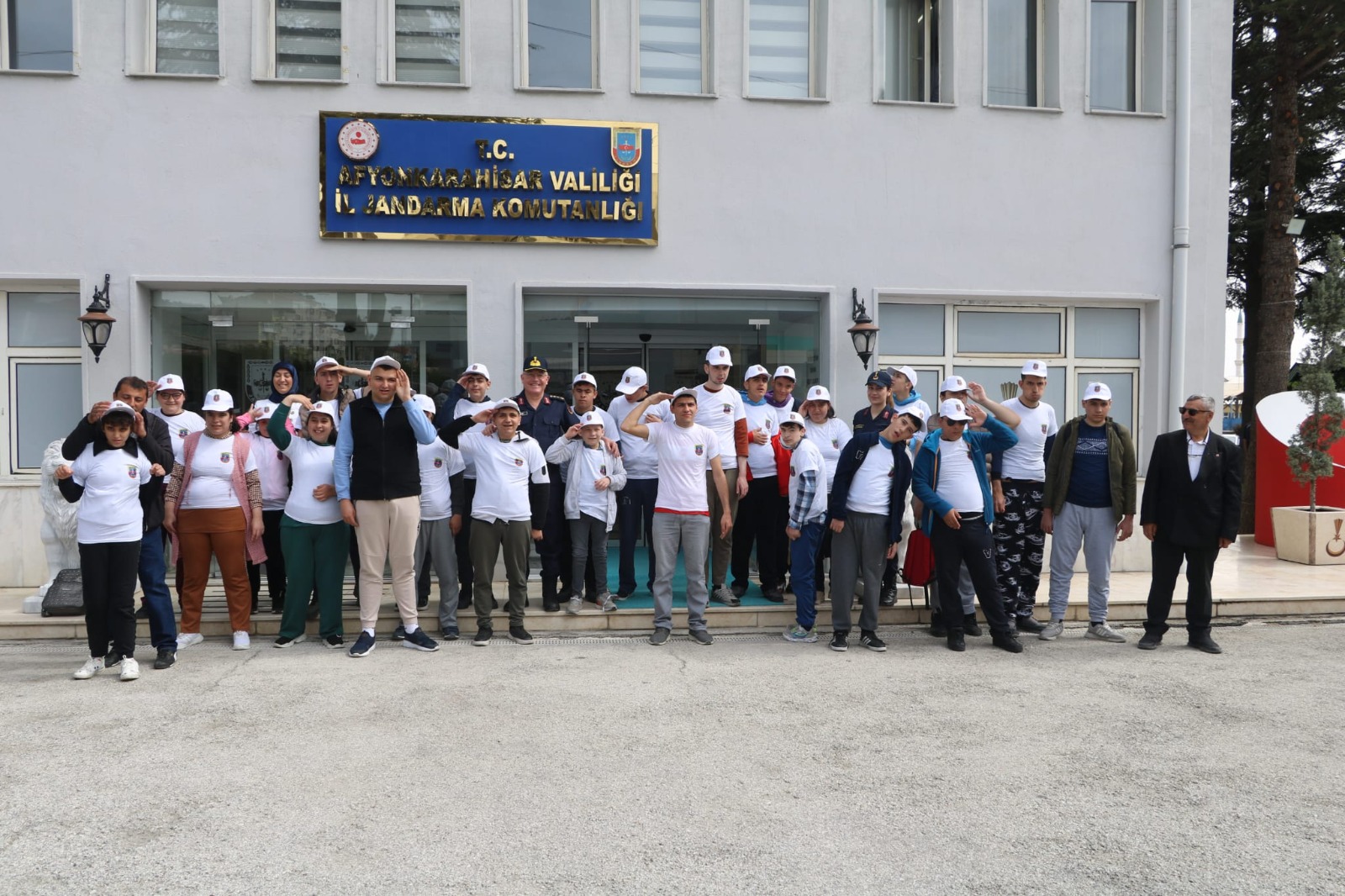 Afyonkarahisar Jandarması'ndan Engelli Çocuklara Anlamlı Etkinlik
