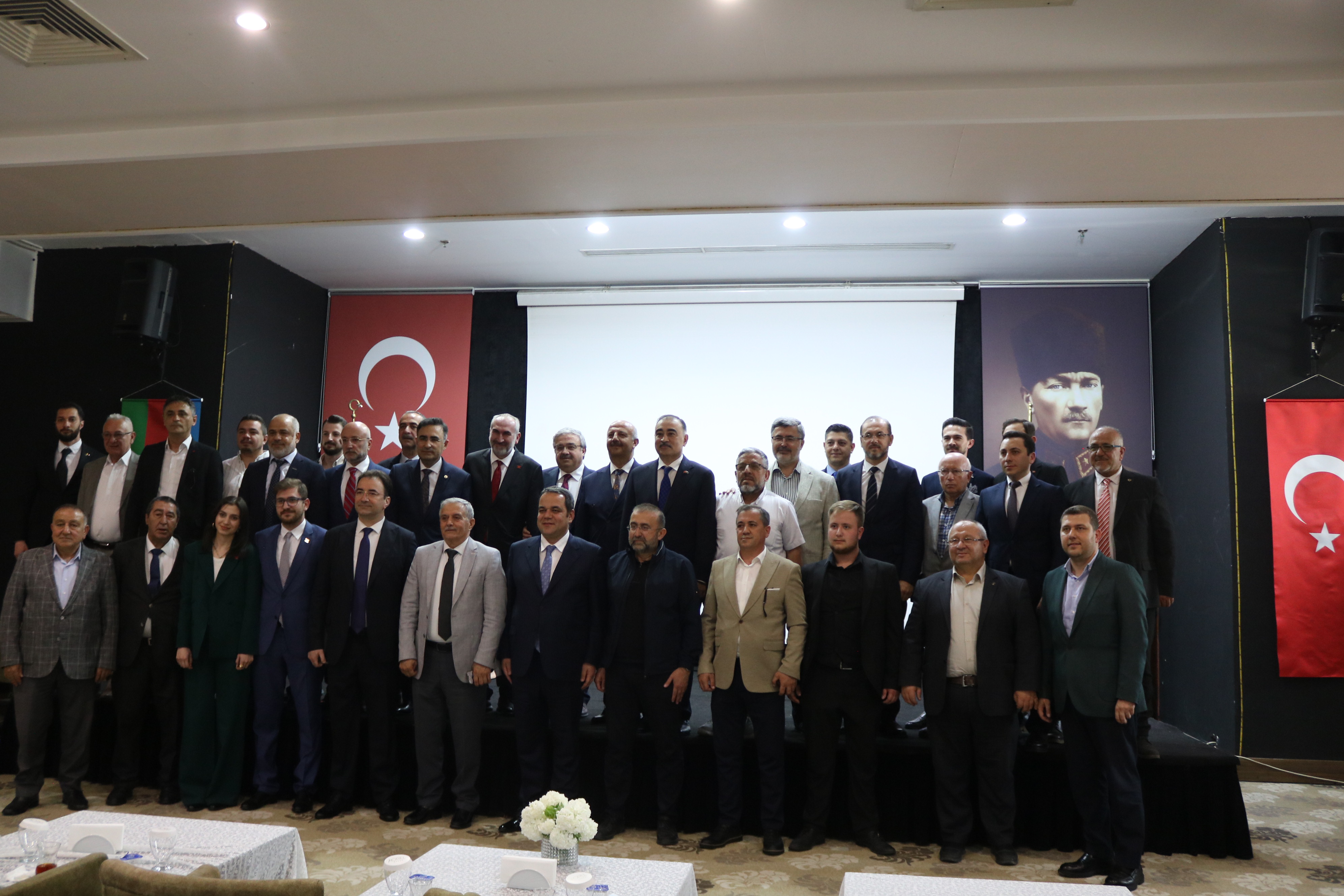 Türkiye-Azerbaycan İş Birliği Afyon'da Masaya Yatırıldı