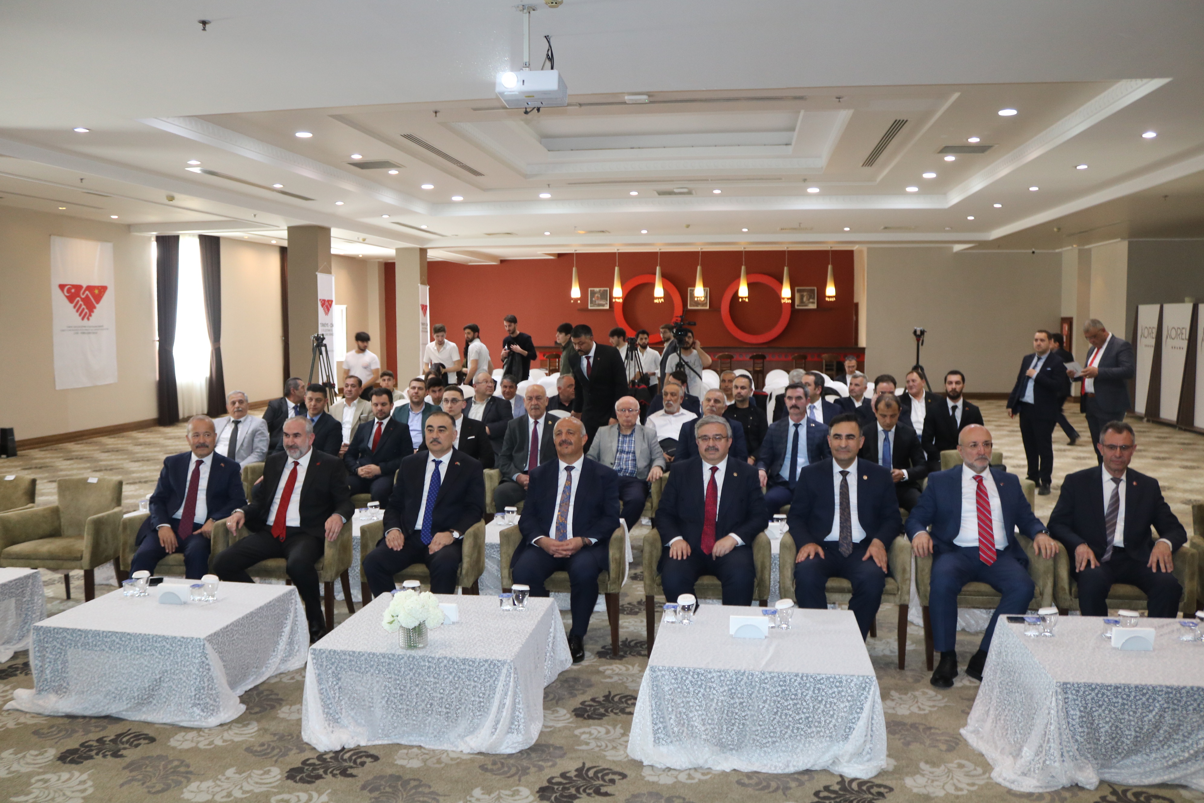 Türkiye-Azerbaycan İş Birliği Afyon'da Masaya Yatırıldı