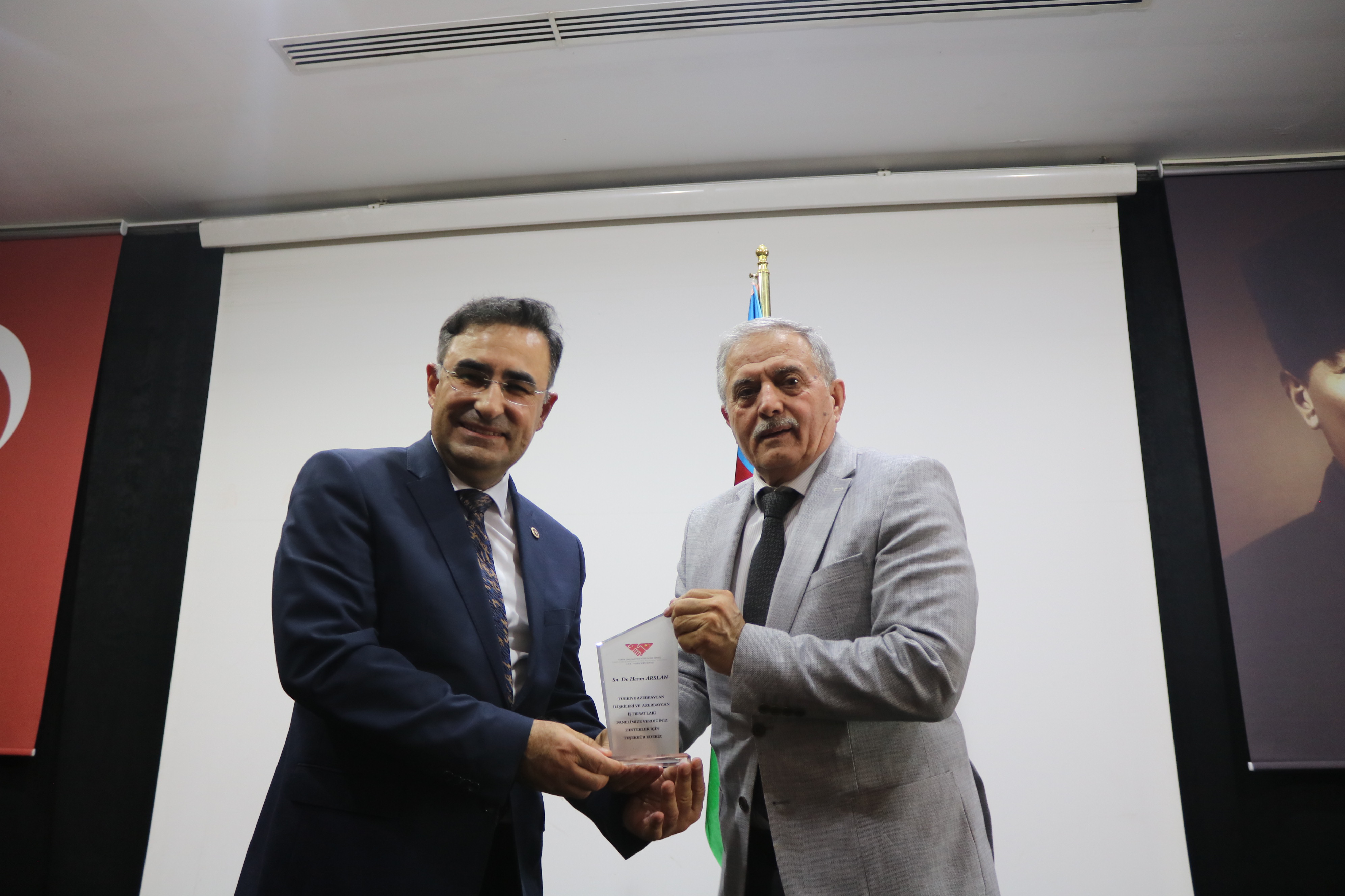 Türkiye-Azerbaycan İş Birliği Afyon'da Masaya Yatırıldı