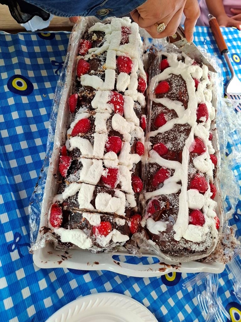 FATİH İLKOKULU'NDA MİNİKLERE TATLI SÜRPRİZ