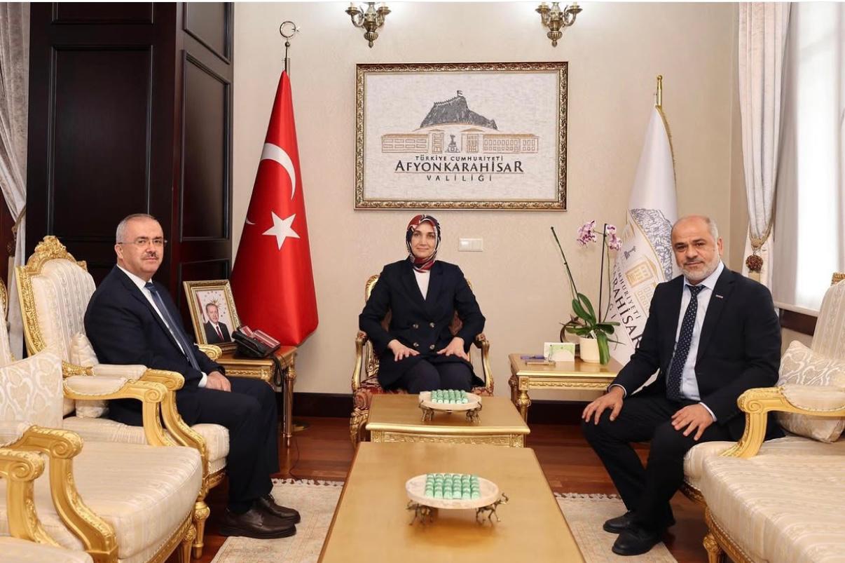 Valilik ve MÜSİAD’tan Aile Yılına Anlamlı Destek!  Afyonkarahisar’da Genç Çiftlere Evlilik İndirimi Kampanyası Başlatıldı