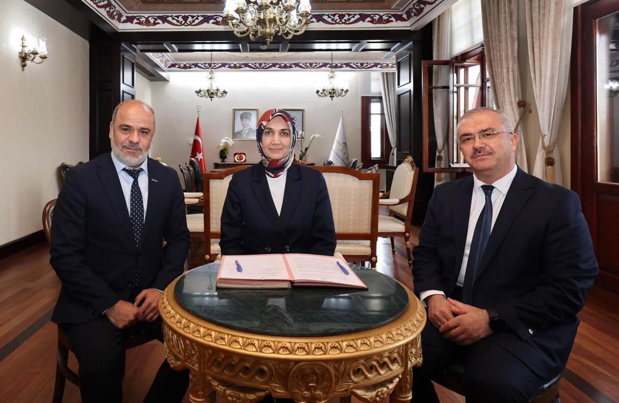 Valilik ve MÜSİAD’tan Aile Yılına Anlamlı Destek!  Afyonkarahisar’da Genç Çiftlere Evlilik İndirimi Kampanyası Başlatıldı