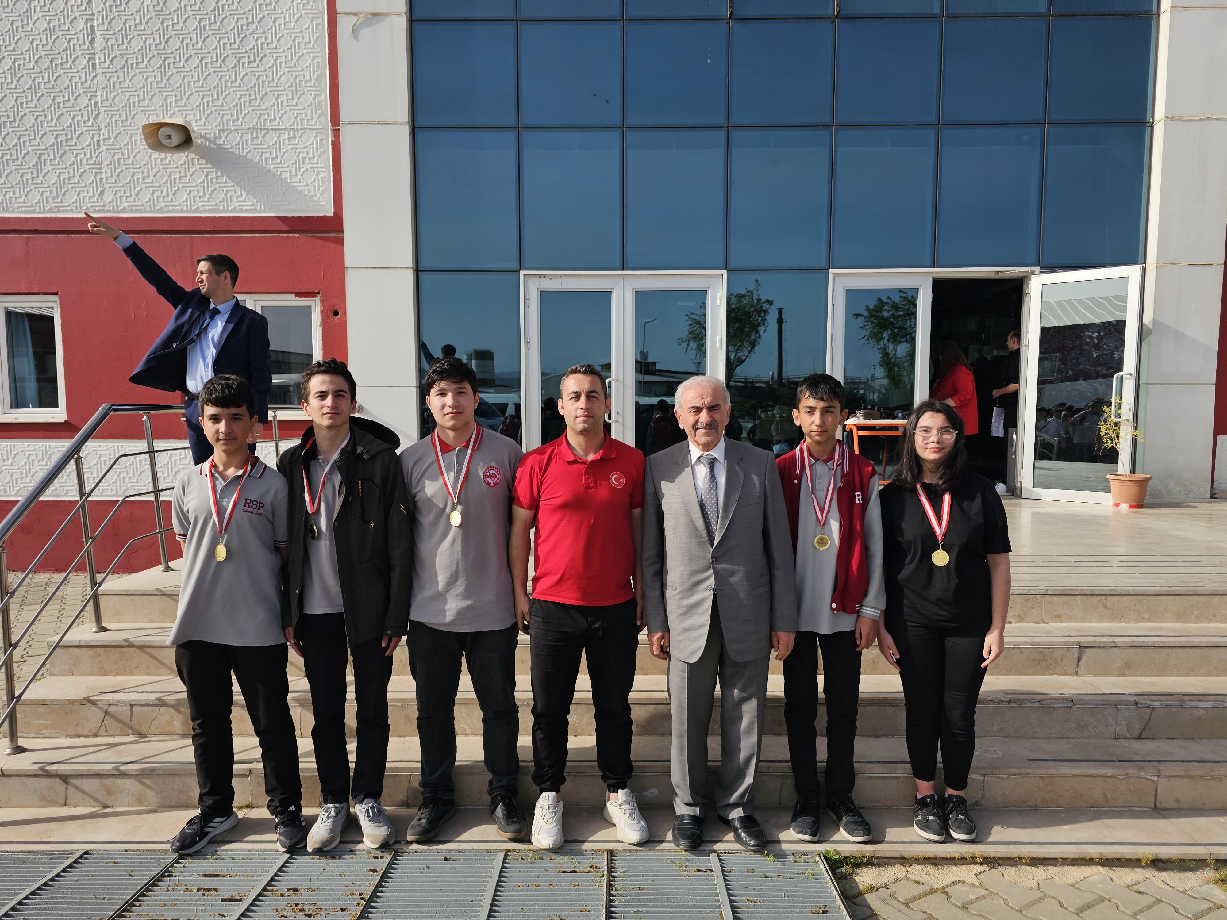 Satrançta Strateji, Kalemde İlham Kazandı!  RSP Teknik Koleji'nde Satrançta ve Sanatta Ödüller Sahiplerini Buldu