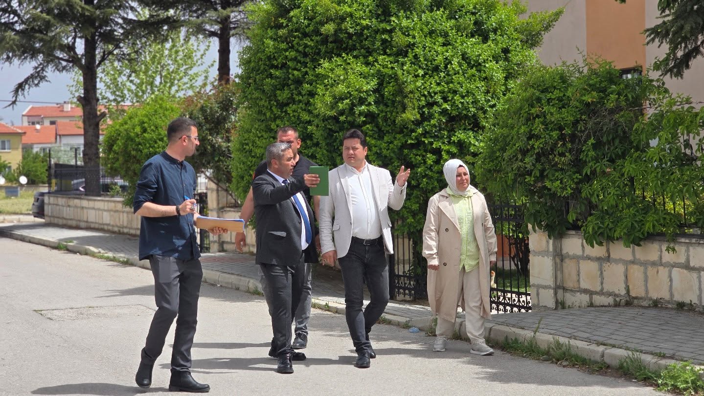 Başkan Derviş Aynacı, Ethem Kelekçi Mahallesi’nde Yerinde İncelemelerde Bulundu
