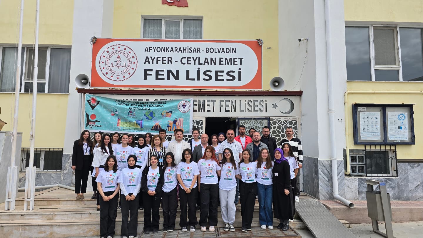 Başkan Derviş Aynacı, Genç Bilim İnsanlarının Heyecanına Ortak Oldu