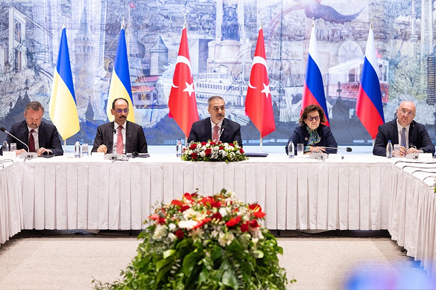 Dışişleri Bakanı Hakan Fidan: "Barış yolunda ilerlemek için fırsatı değerlendirmek zorundayız"
