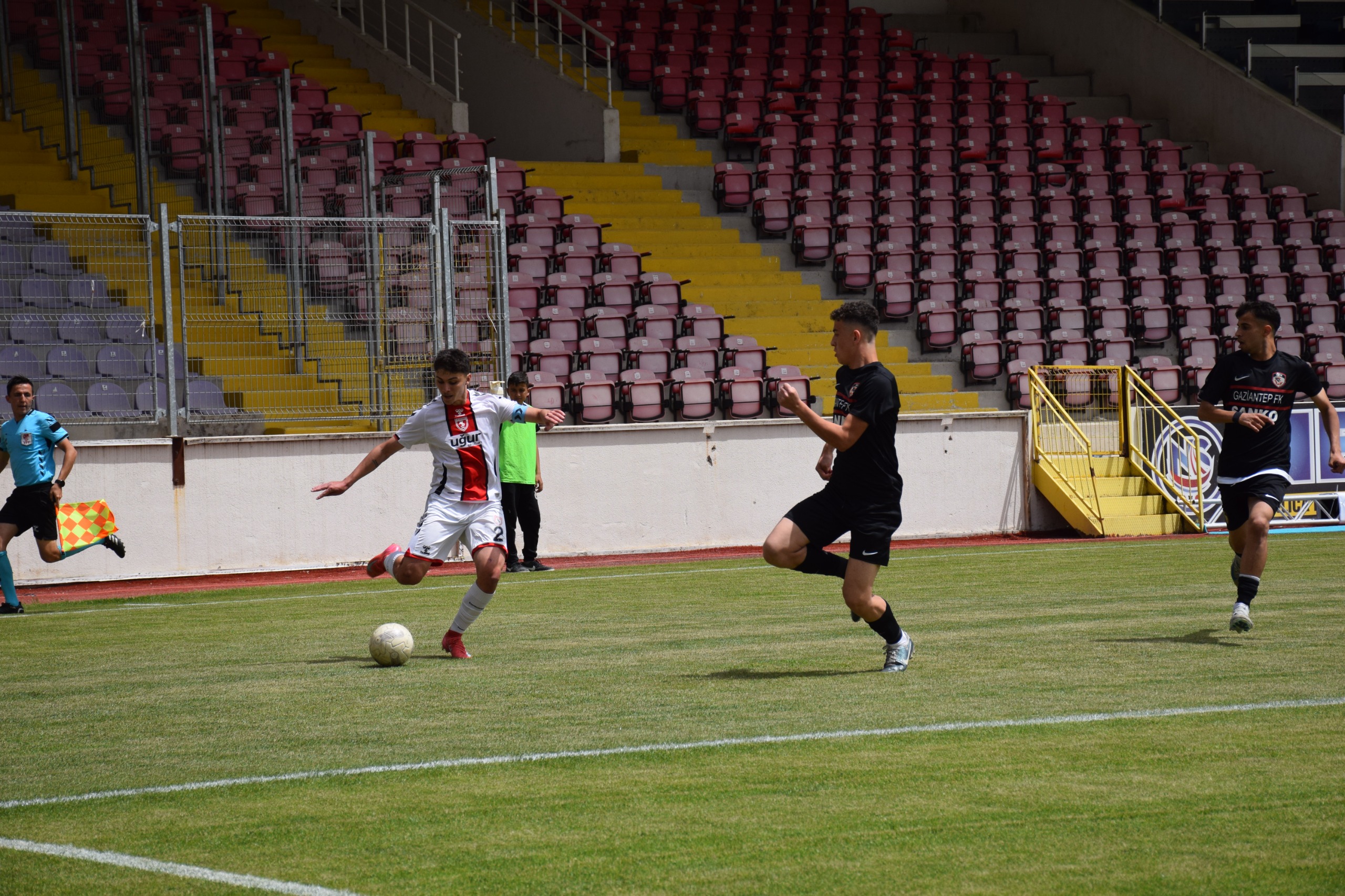 Genç Futbolcuların Kıyasıya Mücadelesi Afyonkarahisar’da Sona Erdi
