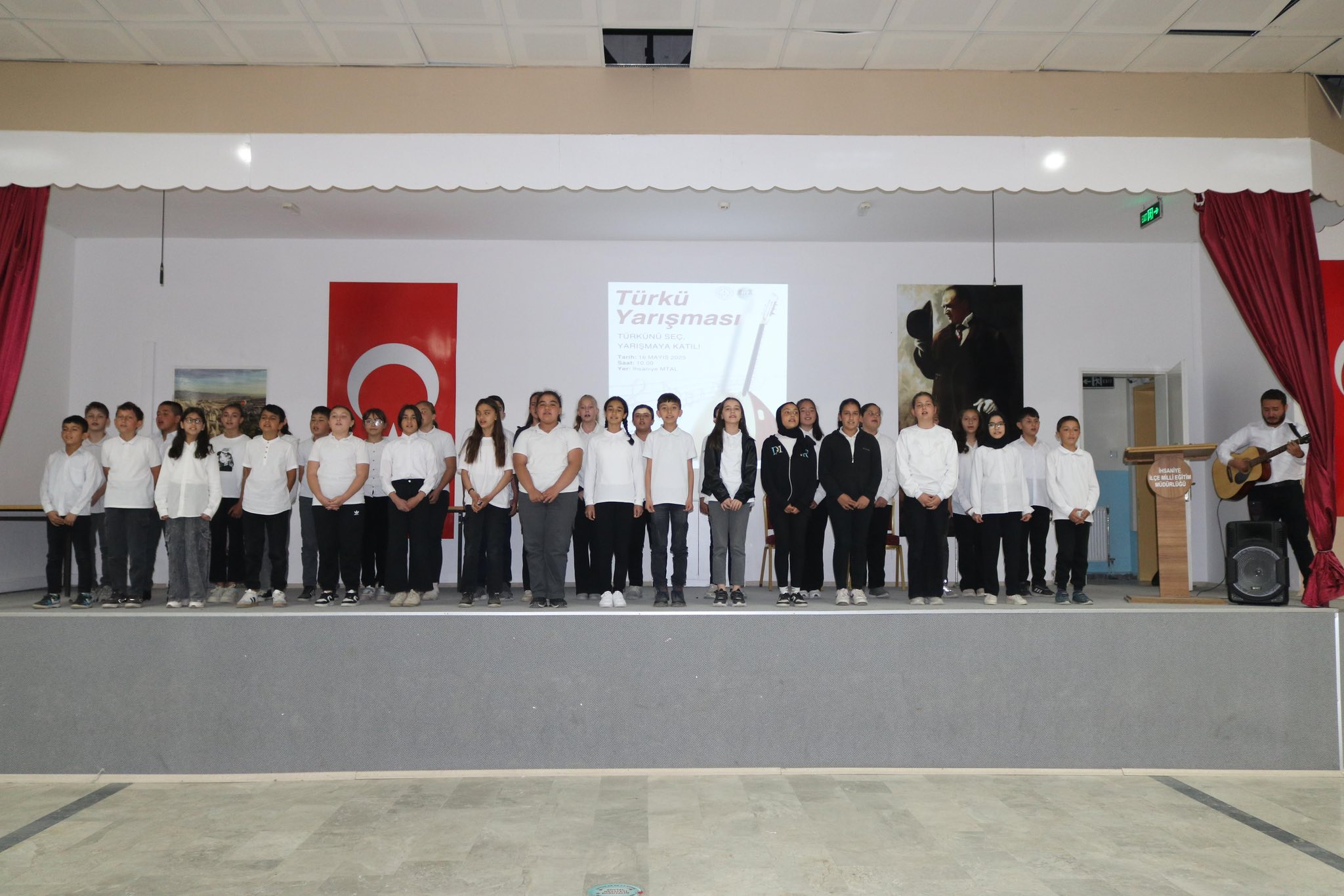 Kaymakam Bildirici, İHYA Projesi Türkü Yarışmasına Katıldı