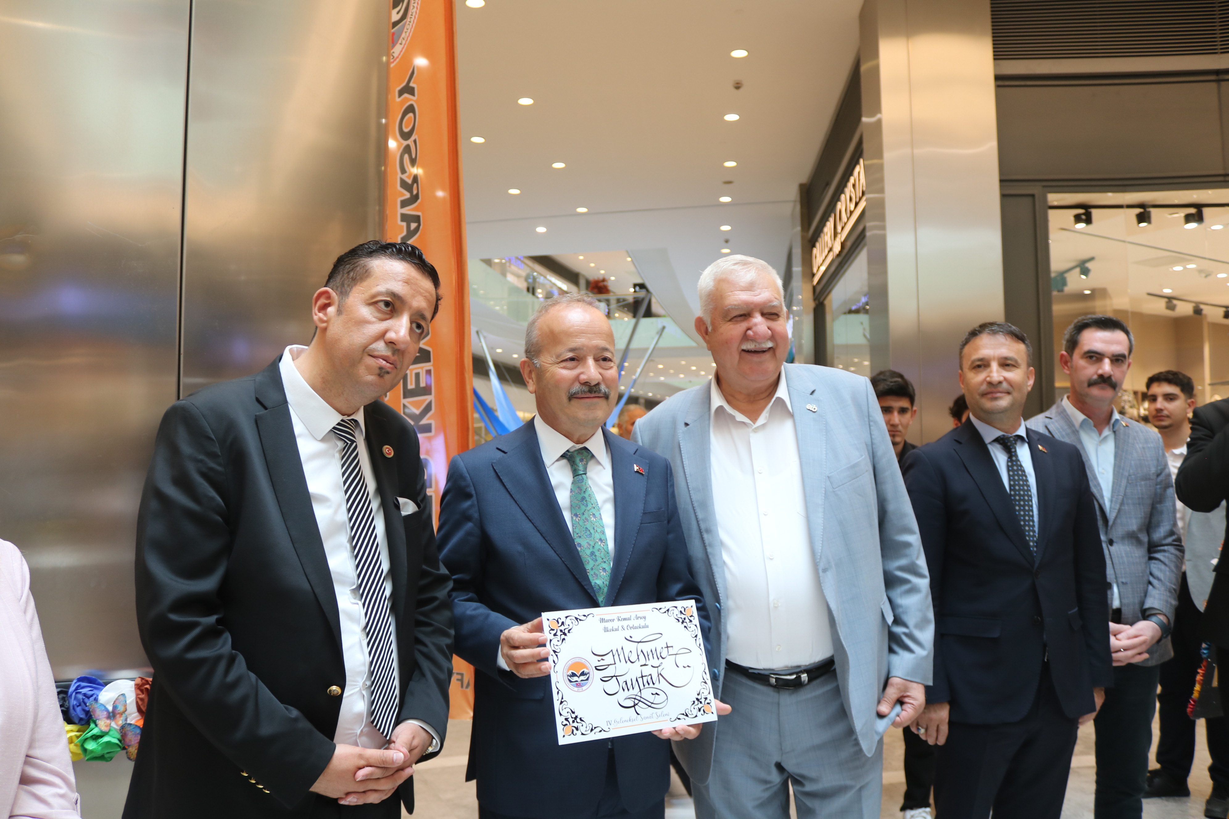 Maver Kemal Arsoy Öğrencileri Yıl Boyunca Hazırladıkları Eserleri Sergiledi