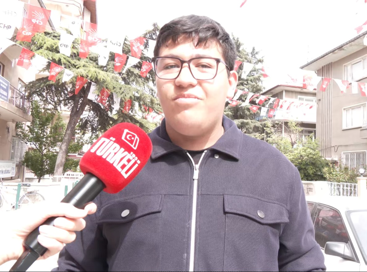 Afyonkarahisarlılar 19 Mayıs'ta Ata'sını Minnet Ve Gururla Andı