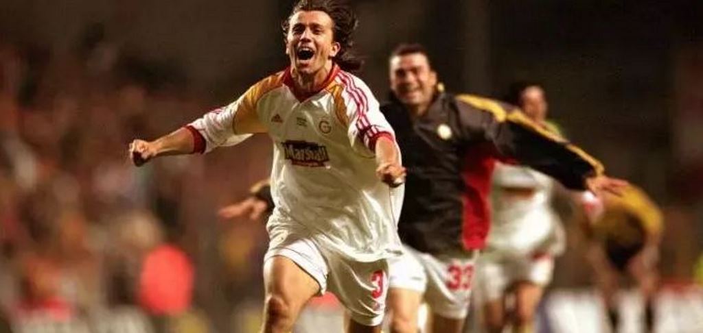 GALATASARAY, UEFA KUPASI ZAFERİNİN 25. YIL DÖNÜMÜNÜ KUTLADI