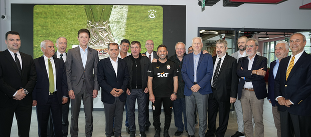 UEFA Kupası Zaferinin Efsaneleri Kemerburgaz Metin Oktay Tesisleri’nde Buluştu