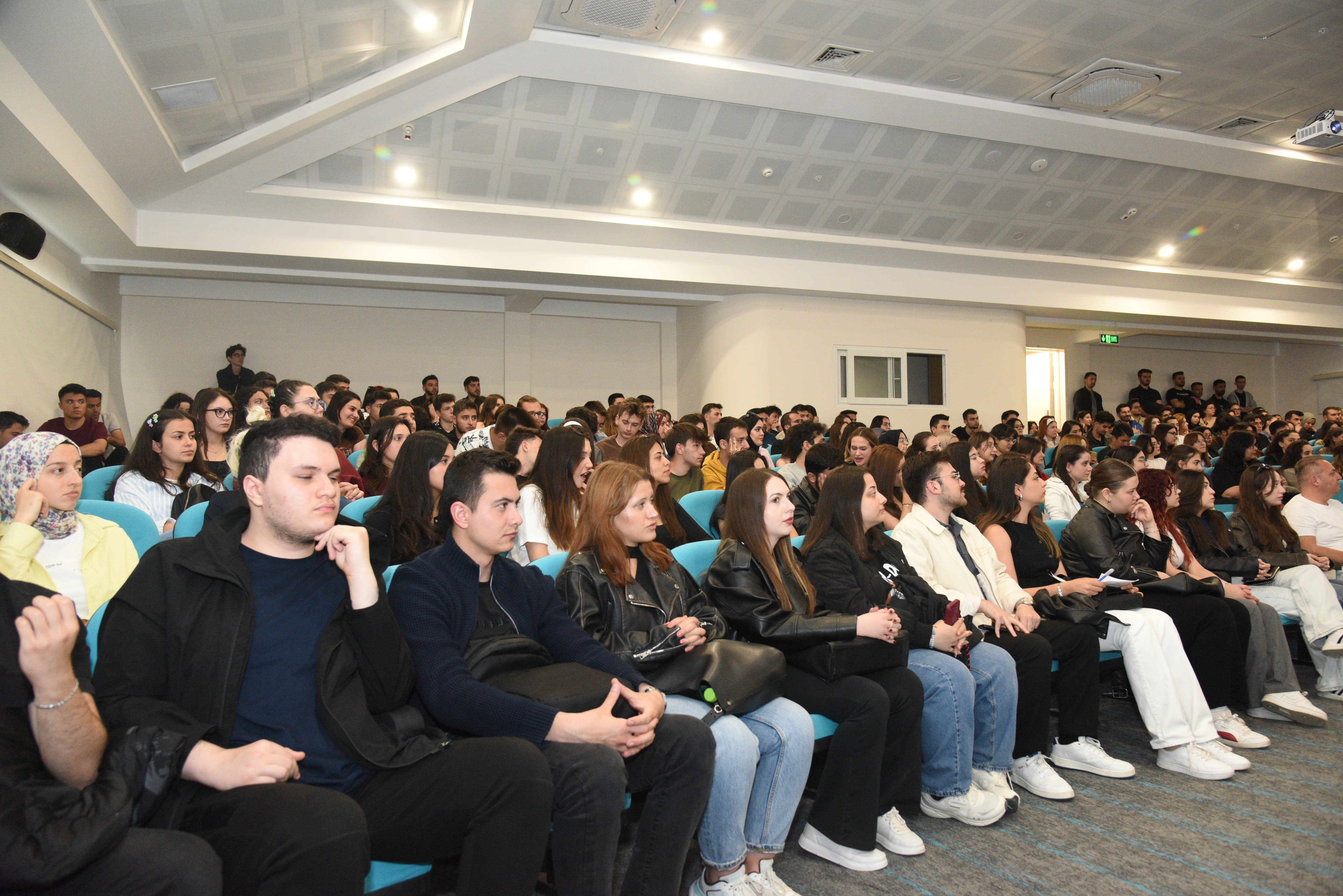 AKÜ’de Denetimli Serbestlik ve Gönüllülük Semineri