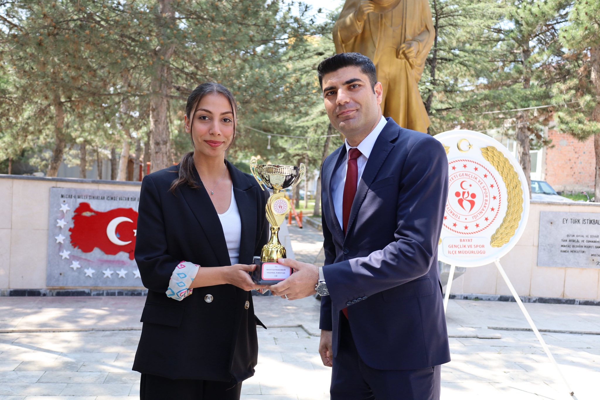 Bayat'ta 19 Mayıs Coşkusu ve Gençlerin Başarısı Gururlandırdı