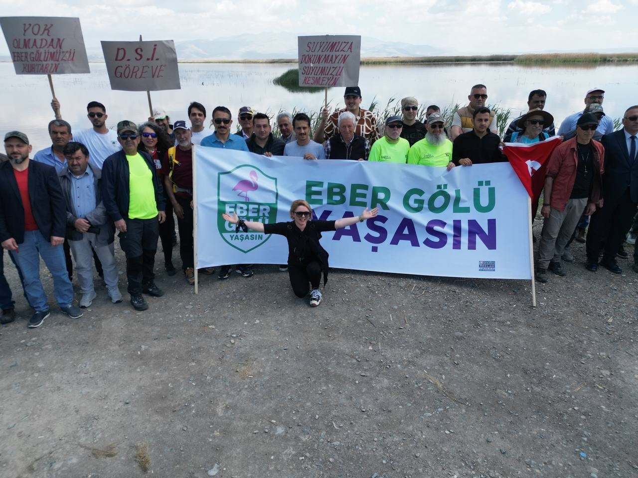 Eber Gölü İçin Yürüdüler: Sivil Toplum Kuruluşları Bir Araya Geldi