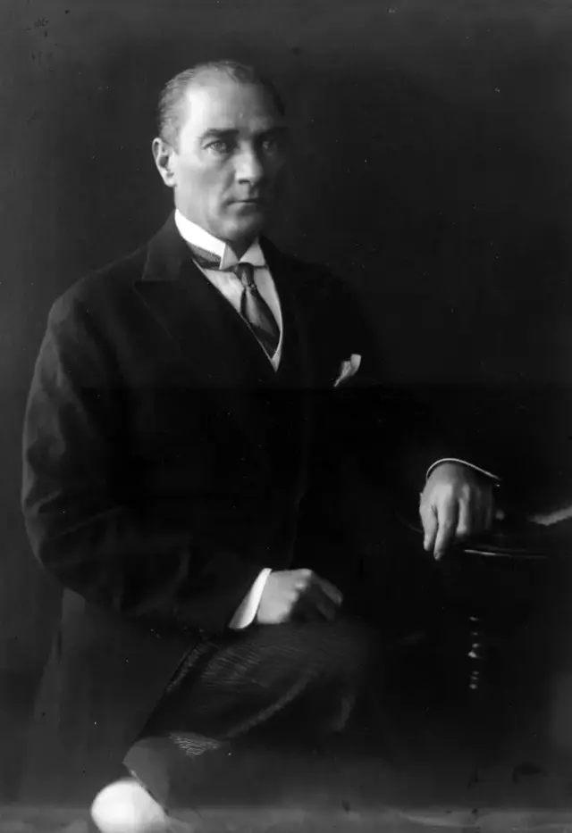 Atatürk’ün 1927’deki Fotoğraf Çekiminden Video Görüntüleri Ortaya Çıktı