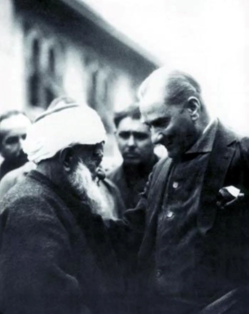 106 Yıllık Minnet! Sosyal Medyada Ata’ya Saygı Paylaşımları Zirvede