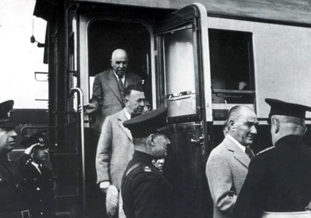 106 Yıllık Minnet! Sosyal Medyada Ata’ya Saygı Paylaşımları Zirvede