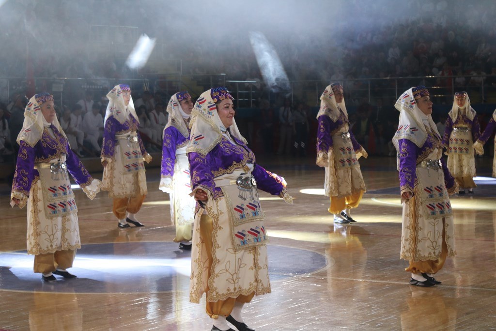 AFYONKARAHİSAR'DA 19 MAYIS COŞKUYLA KUTLANDI