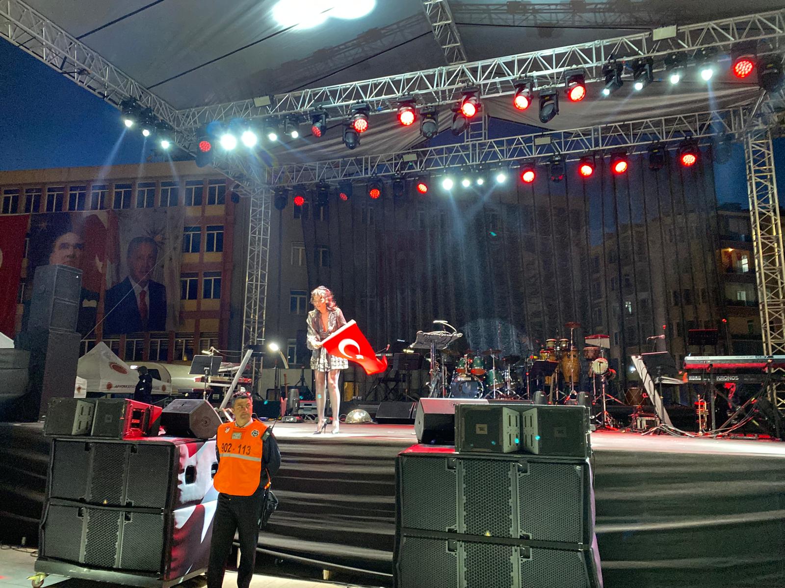 Başkan Burcu Köksal Alana Giriş Yaptı
