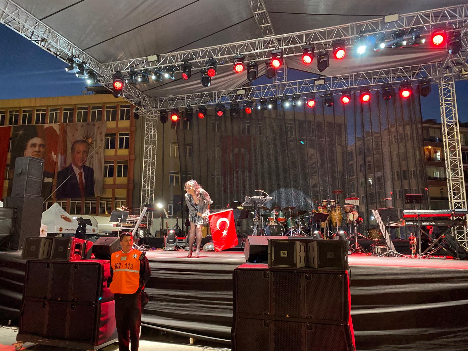 Başkan Burcu Köksal Alana Giriş Yaptı