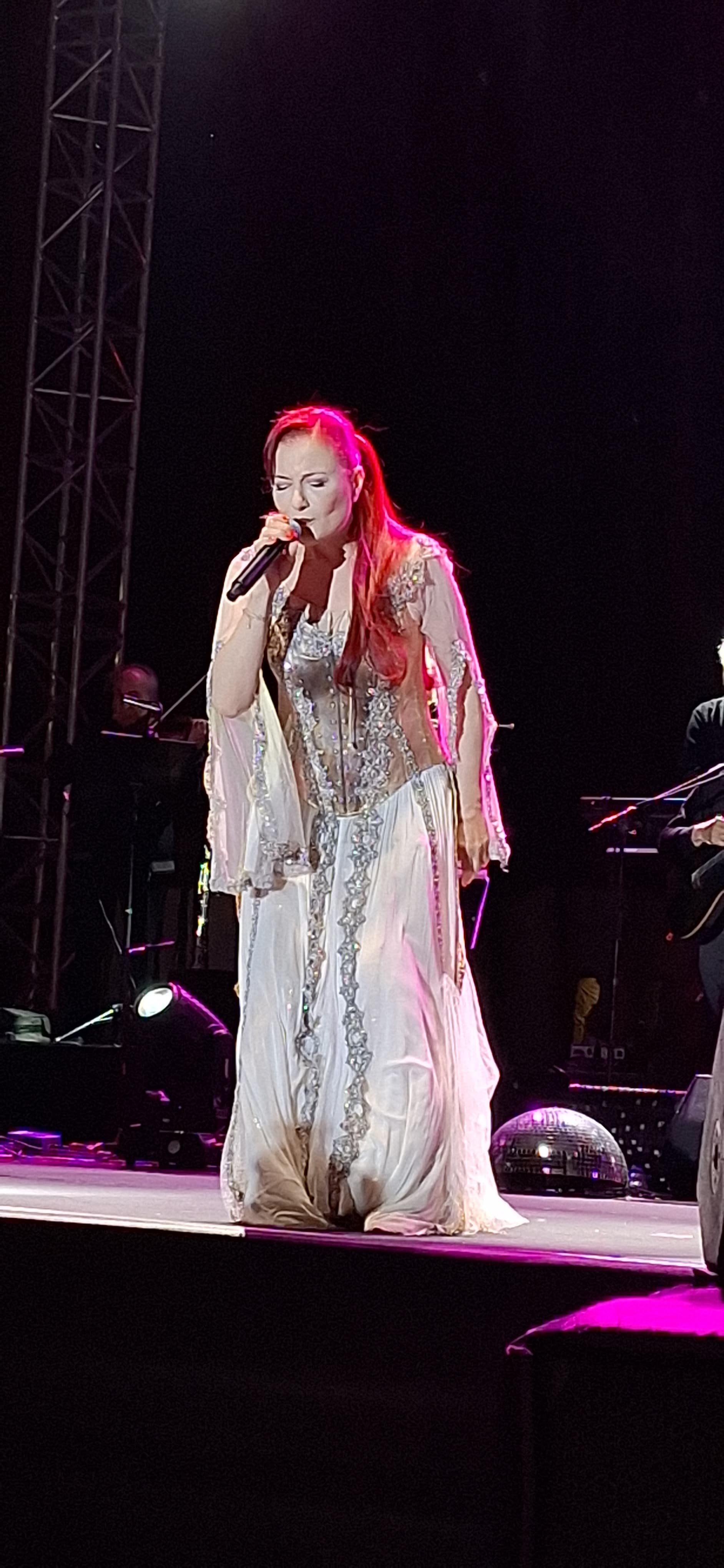 Candan Erçetin’den 19 Mayıs’a Özel Konser!