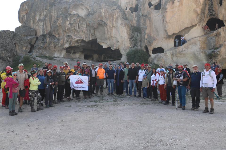 Ayazini Kanyonu’nda 19 Mayıs’a Özel Gençlik Yürüyüşü Düzenlendi