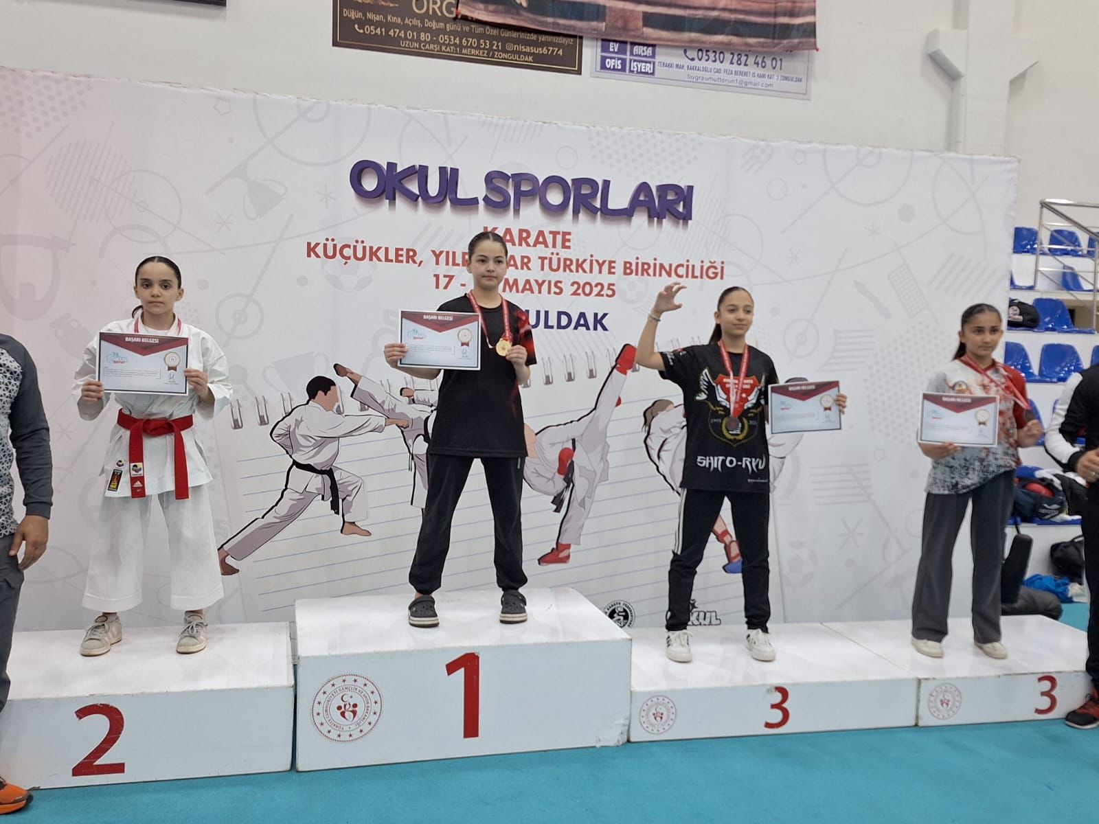 Afyonkarahisar’ın Gururu  Sarıgül, Türkiye Karate Şampiyonası’nda Gümüş Madalya Kazandı