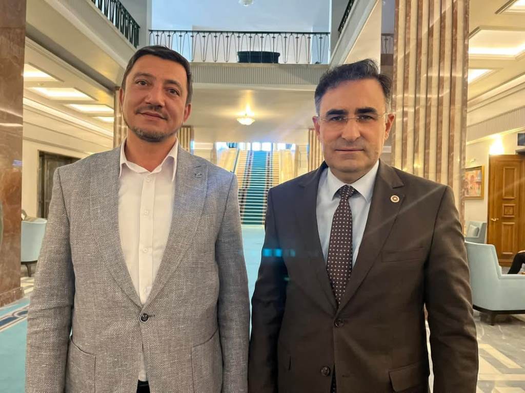 ARSLAN’DAN, TÜGVA AFYON ŞUBE BAŞKANI SAMİ ÇINAR’A TEBRİK