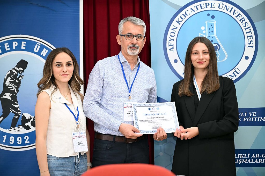 “KİŞİSEL GELİŞİM, KİMYA VE GİRİŞİMCİLİK” ANLATILDI