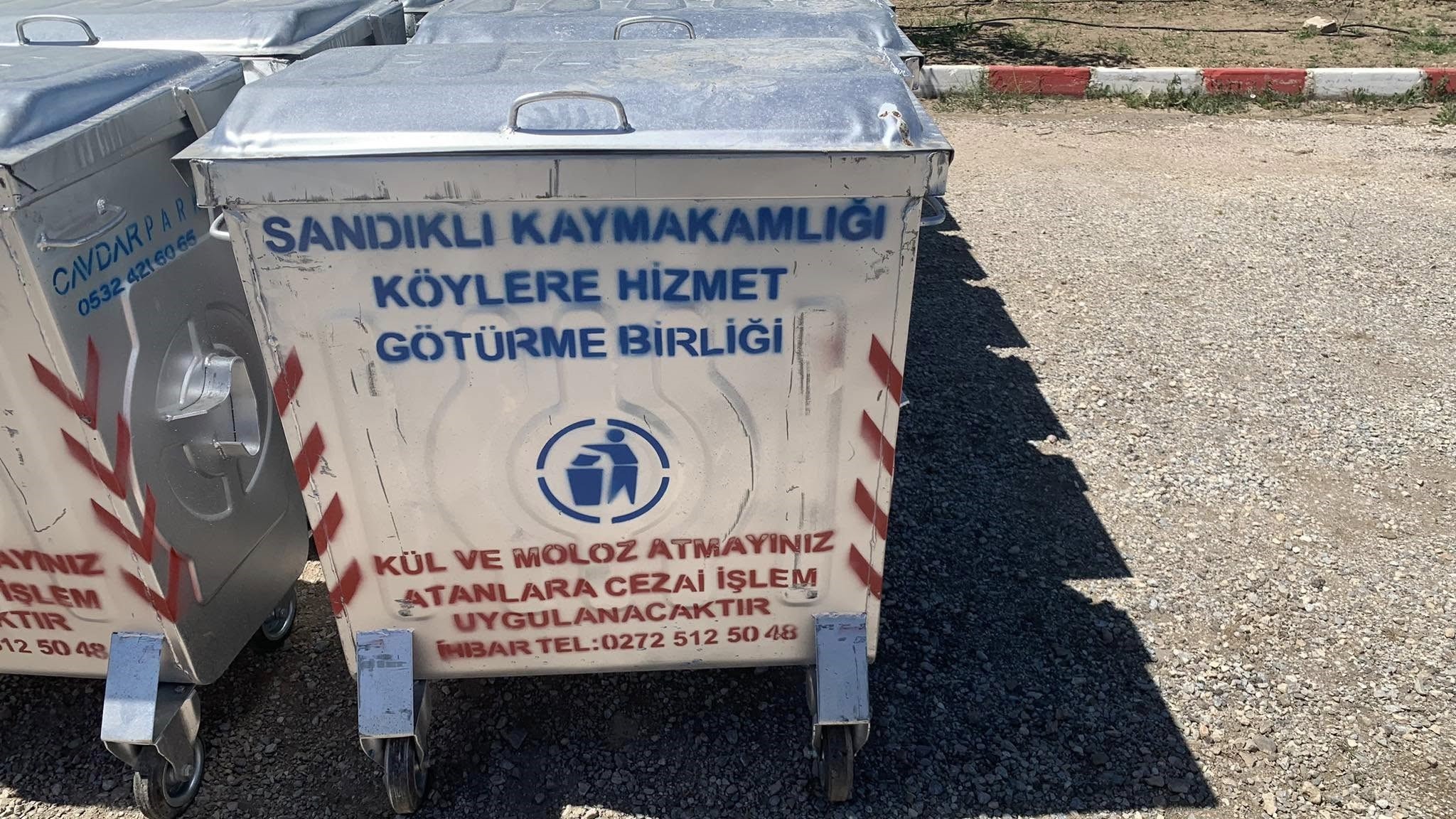 Sandıklı'da Köylere Çöp Konteyneri Desteği