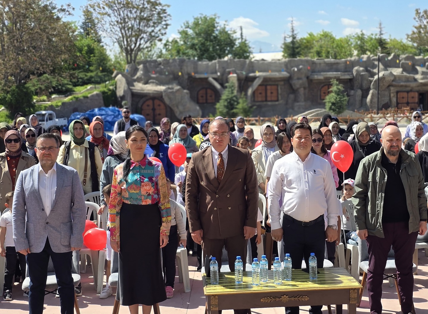 Bolvadin’de Aile Şenliği Programı Geniş Katılımla Gerçekleşti
