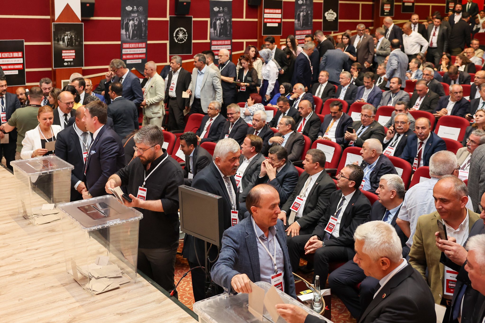 Başkan Köksal Hukuk ve Mevzuat Komisyonu Üyeliğine Seçildi
