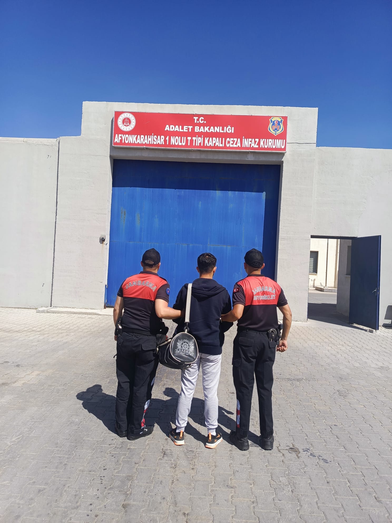 Afyonkarahisar Jandarması’ndan Hırsızlık Suçlusuna Kıskaç