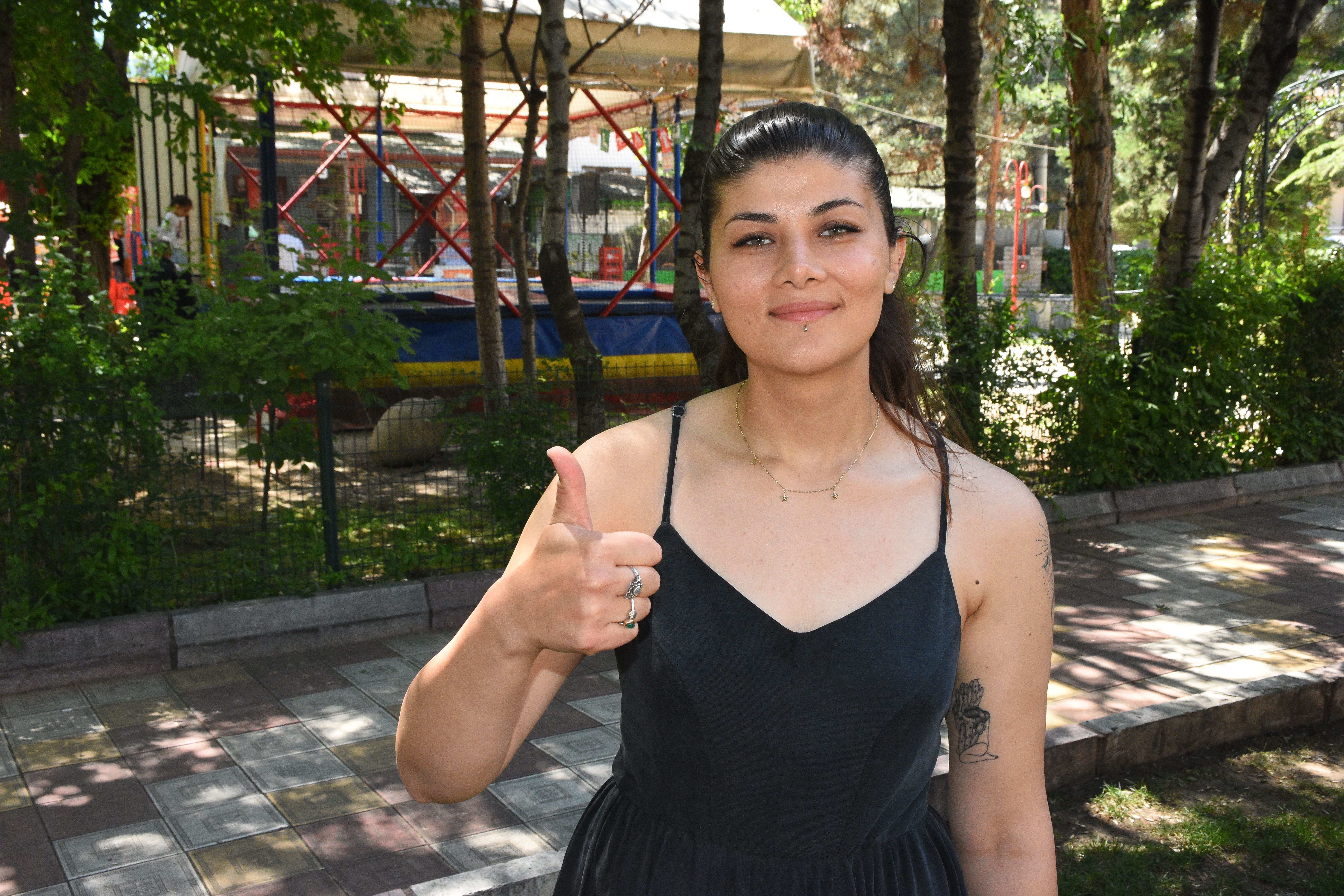 Enduro Sporcusu Özge Özbek, Köpeği Buji ile Türkiye’yi Geziyor