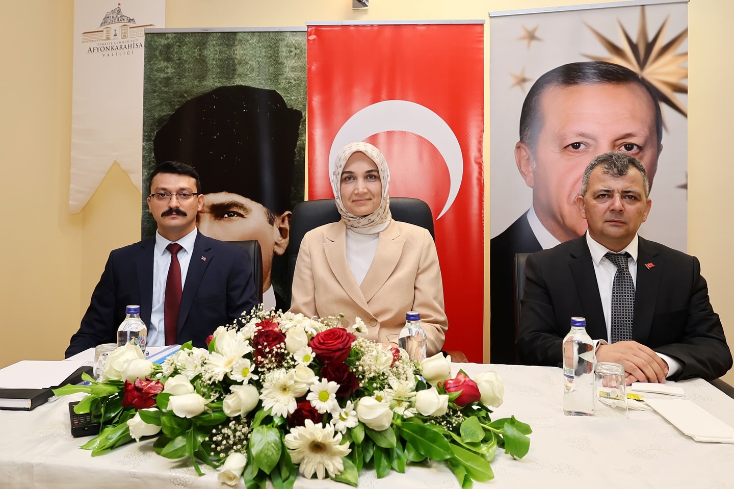 Vali Yiğitbaşı, Emirdağ’da Muhtarlarla Buluştu