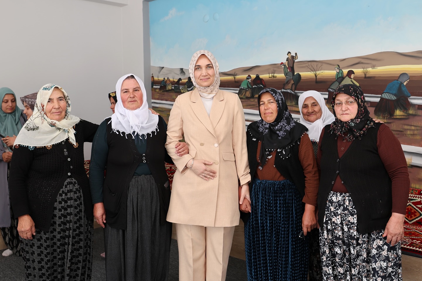 Vali Yiğitbaşı, Çobanlar Kadın Kültür Evi’ni Ziyaret Etti