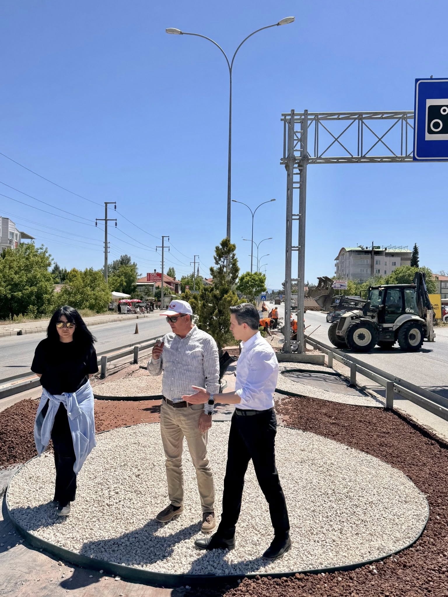 Dazkırı da Peyzaj Çalışmaları Devam Ediyor