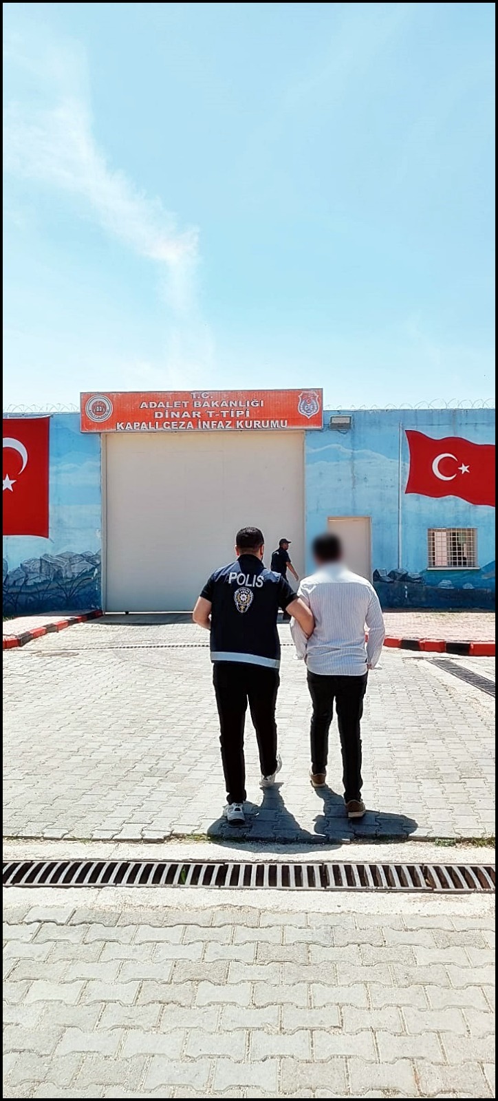 HIRSIZLIK SUÇUNDAN ARANAN ŞAHIS YAKALANDI