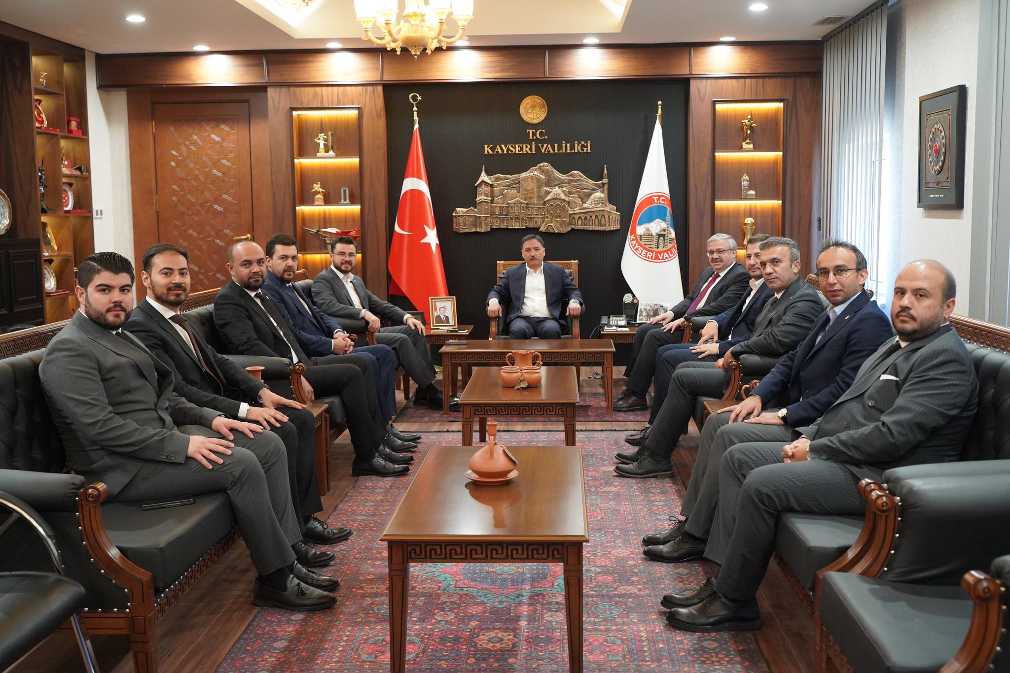 Milletvekili Yurdunuseven’den Vali Gökmen Çiçek’e Ziyaret