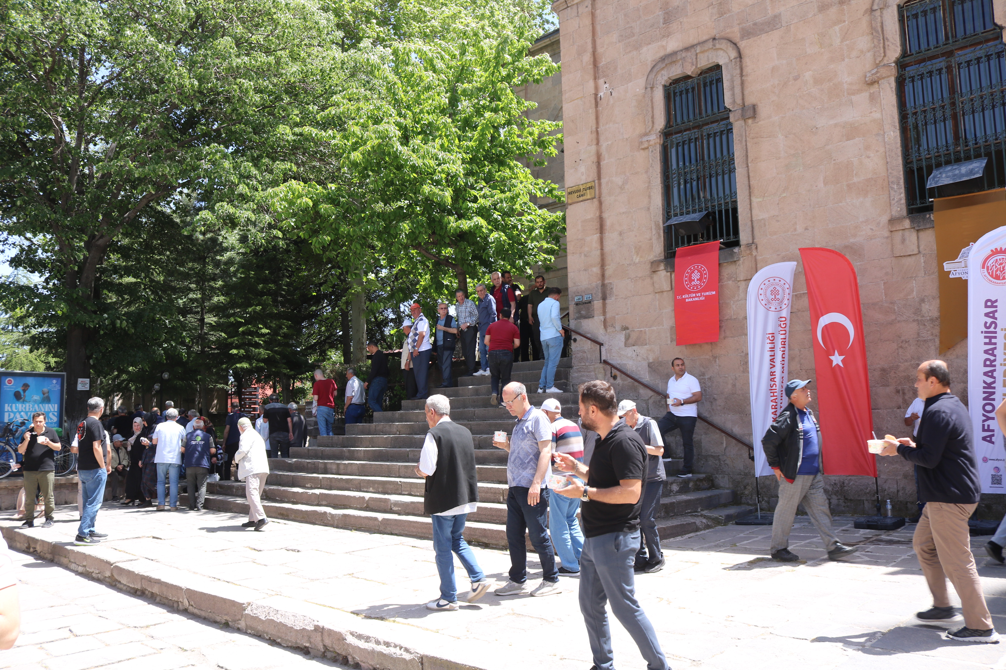 “Bizim mutfağımızda önce insan pişer”