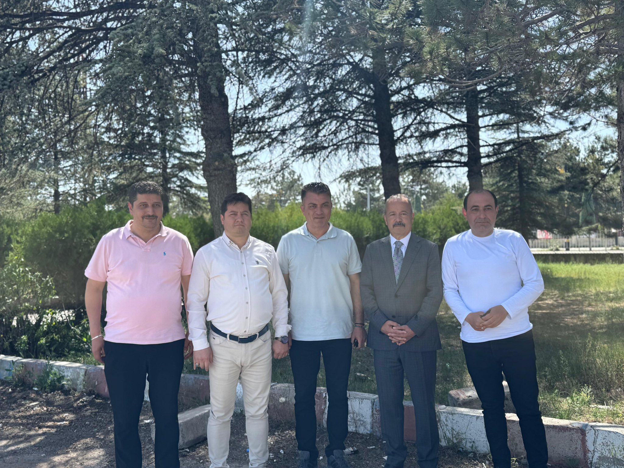 Bolvadin'in Genç Geleceğine Yatırım: İki Yeni Tesisle Gençlik Coşkusu Başlıyor!