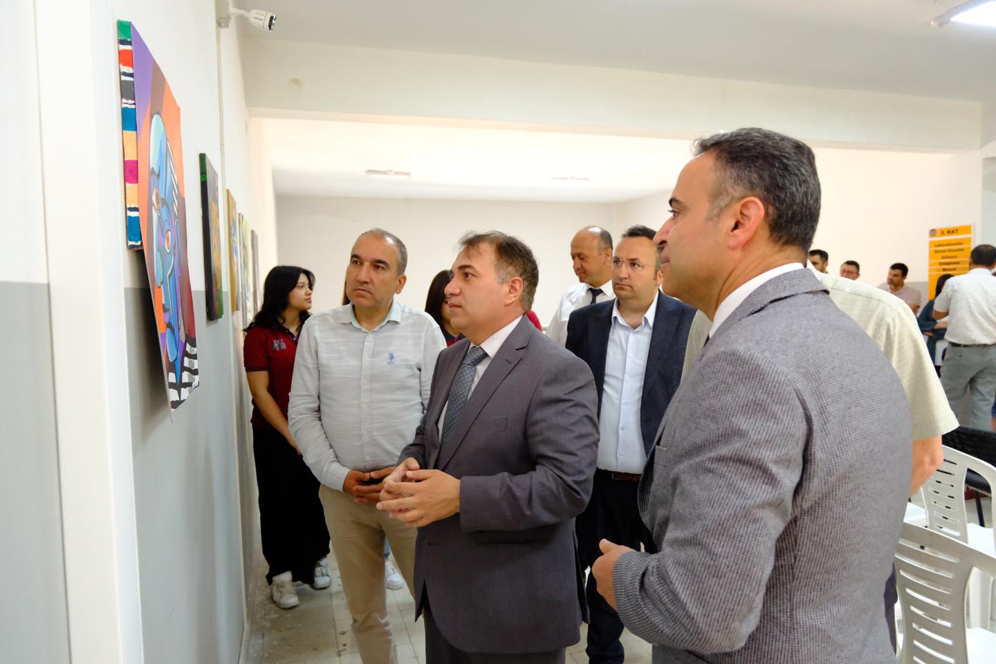 Dinar Yavuz Sultan Selim Anadolu Lisesi Resim Sergisi Açıldı