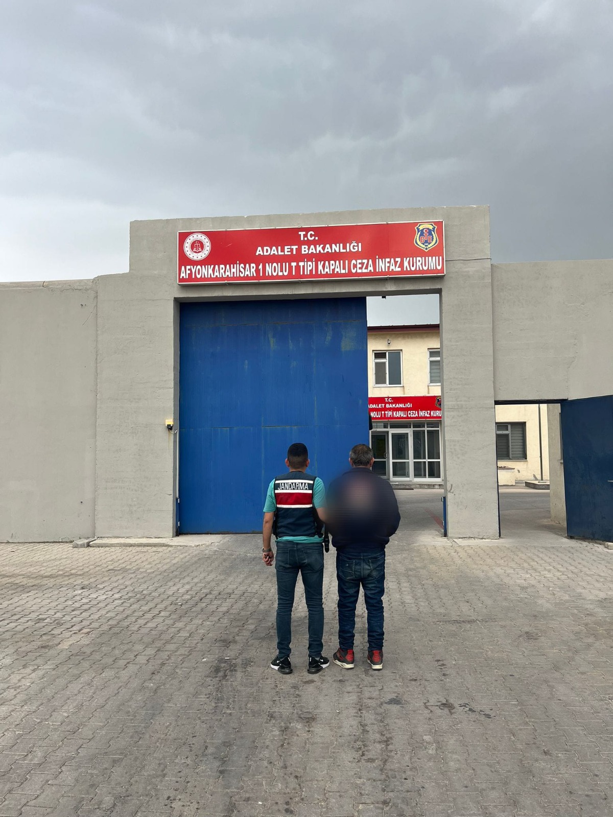 Afyon’da Hırsızlık Suçundan Aranan Şahıs Tutuklandı