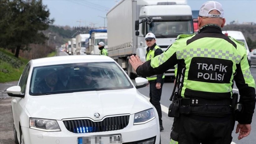 İçişleri Bakanlığı açıkladı! Çakarlı araç cezalarında yüzde 80 azalma oldu