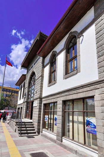 KARARGÂH ESKİ MİMARİ YAPISINA KAVUŞACAK