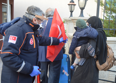 SUUDİ ARABİSTAN'DAN DA 182 TÜRK VATANDAŞI GELDİ