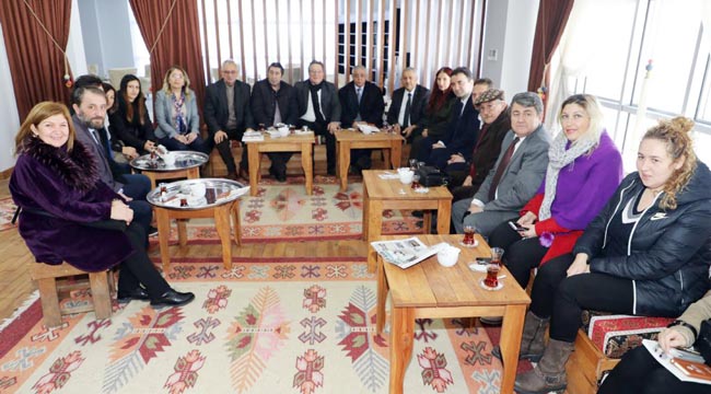 ÖZGÜR BASIN DEMOKRASİNİN KALESİDİR